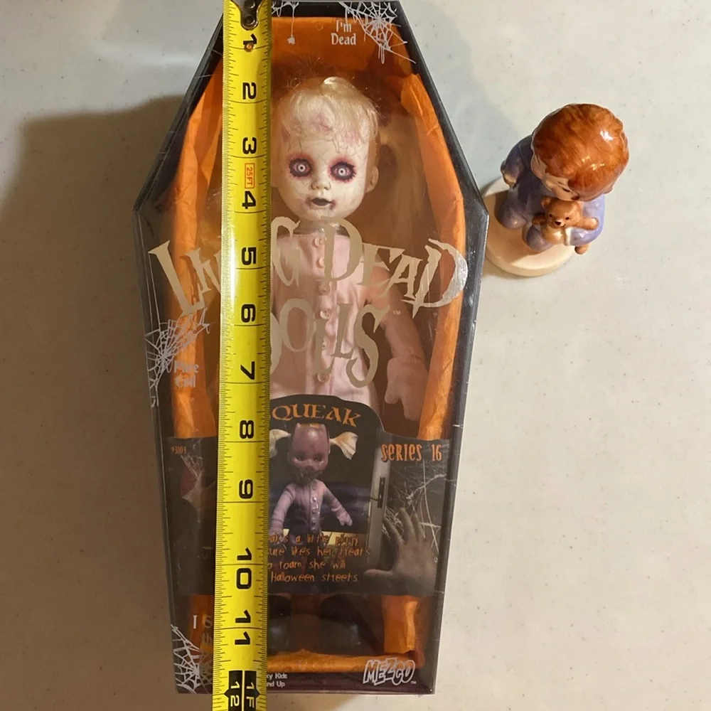 Living Dead Dolls Squeak Series 16